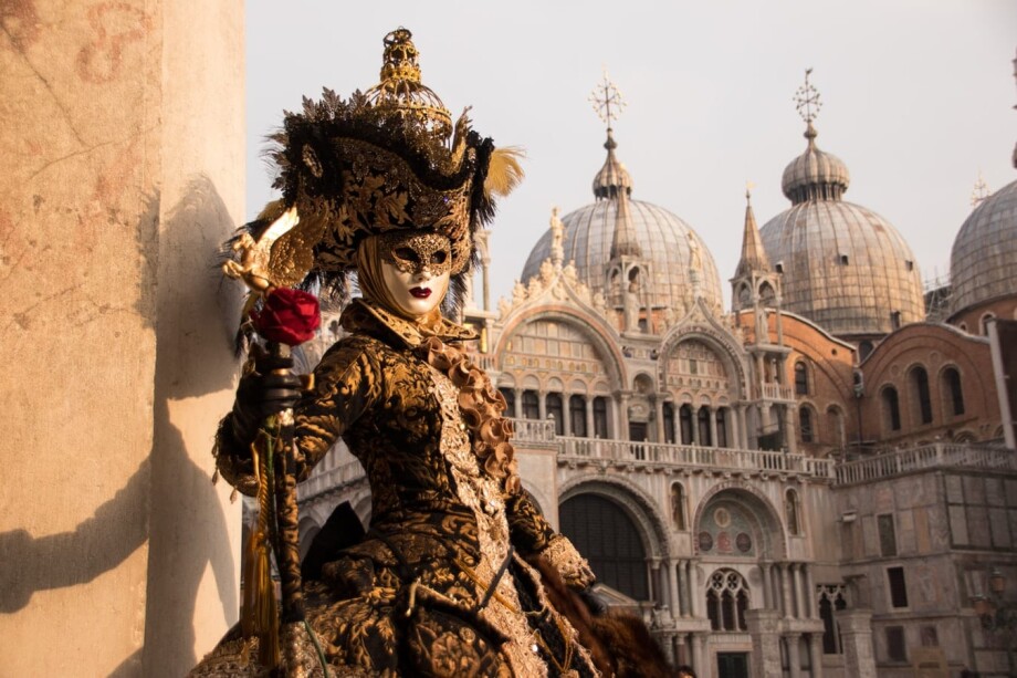 Venice Carnival 2020 (Worksheet for Intermediate level)
