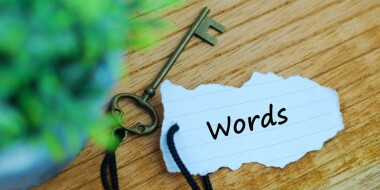 Обучение учеников правильному использованию слов-связок или linking words в английском языке