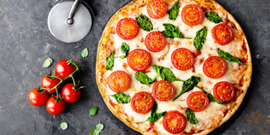 National Pizza Day: Worksheet on relative clauses for Intermediate teens